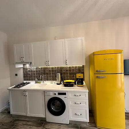 Felicita House مرمريس