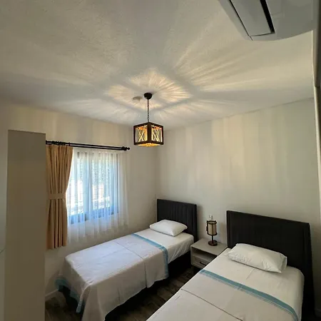 Felicita House مرمريس